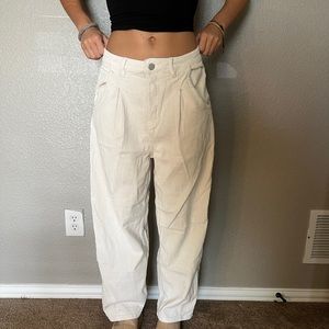 White corduroy pants//shein//sizeM